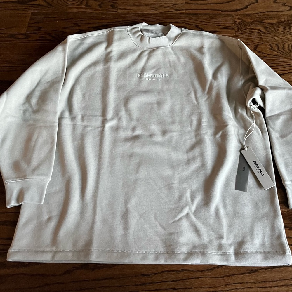 Fear of God Essentials Relaxed Crew Neck Sweatshirt Size Medium